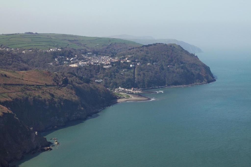 Castle Hill Guest House Lynton Dış mekan fotoğraf